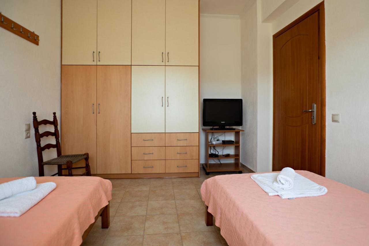 Nikki'S Family Apartments Sívota المظهر الخارجي الصورة
