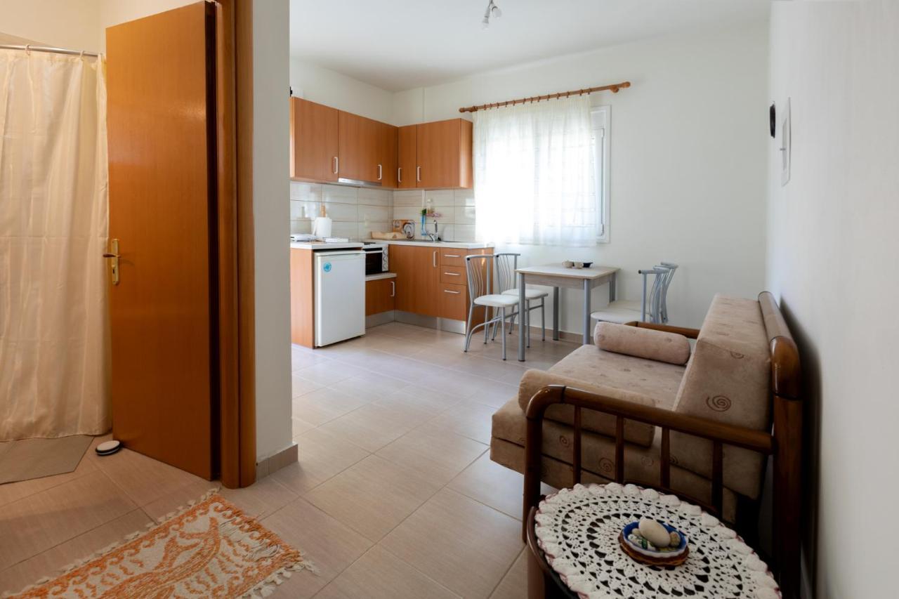 Nikki'S Family Apartments Sívota المظهر الخارجي الصورة