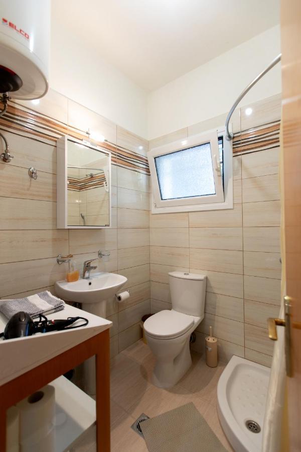 Nikki'S Family Apartments Sívota المظهر الخارجي الصورة